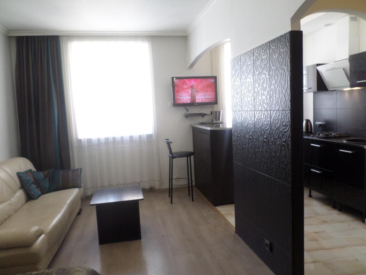 Apartment On Staroievreiska 리비프 외부 사진